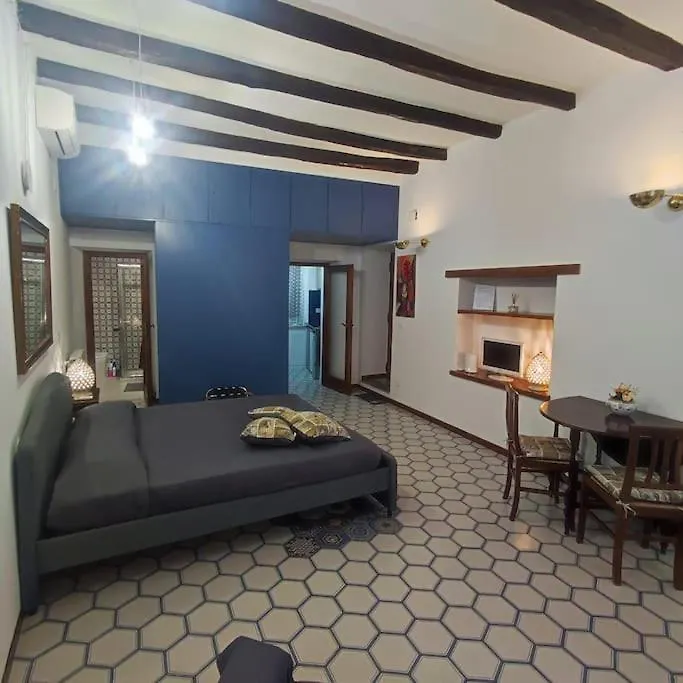 Casa Claudia ~ Rione Monti-Colosseo Ρώμη 0*,