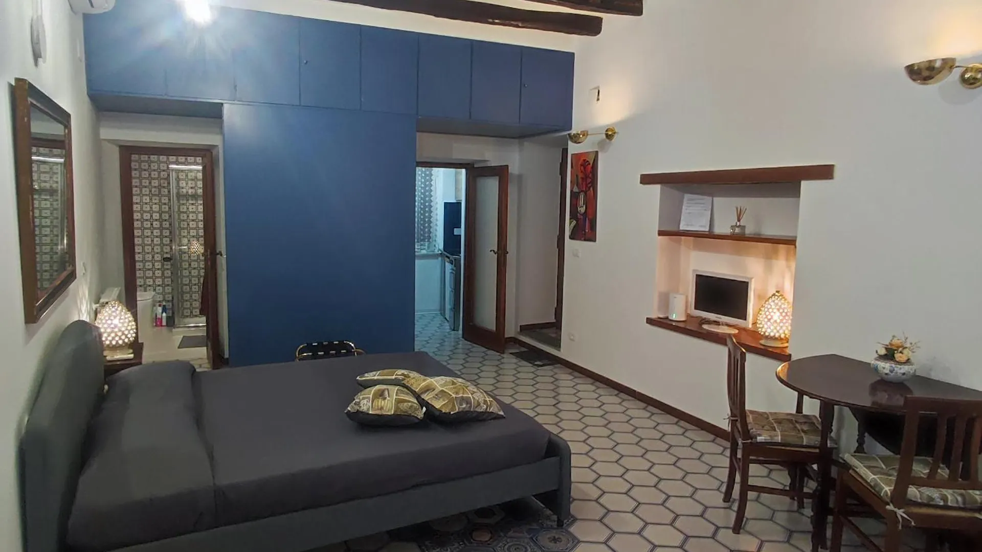 Casa Claudia ~ Rione Monti-Colosseo Roma Italia